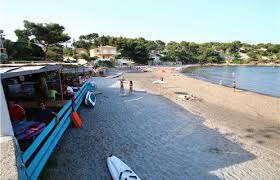 Comment parler de marseille sans évoquer ses plages et sa méditerranée ? La Seyne La Plage De Fabregas Entre Ville Et Colline