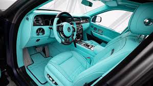 Der nobelhersteller mit hauptsitz in london bringt mit dem rolls royce cullinan jetzt ein großes suv auf den markt. Coastline Mansory Pimpt Den Rolls Royce Cullinan News 4wd Motorline Cc