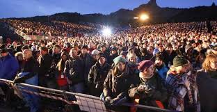 Read on to find a dawn service taking place near you. Dawn Service Anzac Day Tour From Eceabat Canakkale Gallipoli Tour