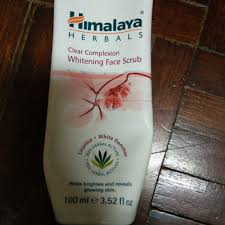 Kocok botol yang sudah berisi dengan campuran dan siap digunakan sebagai produk pencuci muka. Himalaya Clear Complexion Whitening Face Wash Reviews