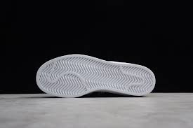 Pete's dragon is a 2016 american fantasy adventure film directed by david lowery, written by lowery and toby halbrooks, and produced by james whitaker. Adidas Superstar Nigo Bearfoot White Red Black Womens Size Stan Smith Canvas Shoes For Women With No Back