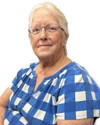 Effie Krause's Instagram, Twitter & Facebook