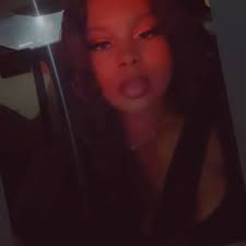 Red Panda fell off her unicycle during the WNBA Commissioner's Cup final.