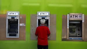 The multibanco system has more functionalities than atms in other countries, the services offered include Cuidado Com As Microcamaras Instaladas Nas Caixas Multibanco Tvi24