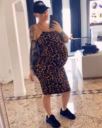 Like any good mama, amber rose is all about her kids, sebastian taylor thomaz and slash electric alexander edwards. Amber Rose And Alexander Ae Edwards Welcome Son