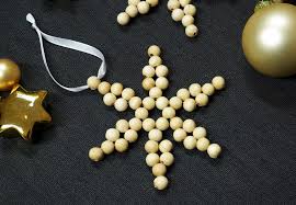 Einfach Selbst Gemacht Kreativblog A C Diy Perlensterne Basteln Weihnachtsschmuck Diy Weihnachtsgeschenke Basteln Strohsterne Basteln