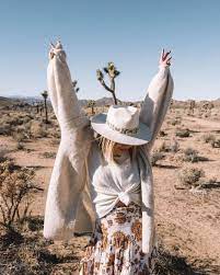 50 Top Style Influencers To Follow In New Zealand Influencers Fashion Style Inspiration Edgy New Zealand
