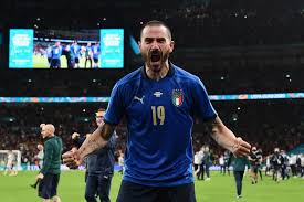 Бонуччи леонардо (leonardo bonucci) футбол защитник италия 01.05.1987. Devushka Styuard Prinyala Leonardo Bonuchchi Za Fanata Ona Ne Hotela Puskat Igroka Na Pole Chempionat