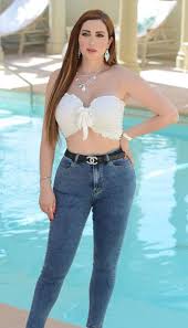 نشرت الممثلة نسرين طافش مجموعة من الصور لها في سان تروبيه أثناء تواجدها في فرنسا لحضور فعاليات مهرجان كان.اختارت نسرين طافش إطلالات صيفية أنيقة باللون الأخضر، شاهدها: Ø£ÙÙ ÙØ³Ø±ÙÙ Ø·Ø§ÙØ´ ÙØ®Ø·Ù Ø§ÙØ£ÙØ¸Ø§Ø±