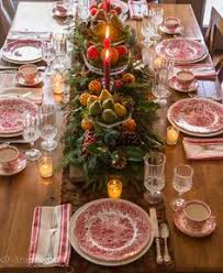 An English Christmas Williamsburg Christmas Christmas Table Decorations Christmas Table