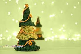 Ogni pdf contiene uno schema diverso sia per la combinazione dei colori che per il disegno. Albero Di Natale All Uncinetto In 3d Con Spiegazioni E Schema