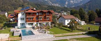 Pentru a afla ofertele si disponibilitatea, completati mai jos data de intrare, nr de. Urlaub Hauser Kaibling Gastehaus Hartweger