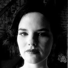 Samantha Cade's Instagram, Twitter & Facebook