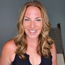 Angela Senger's Instagram, Twitter & Facebook