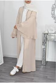 Le kimono long est un vêtement raditionnel pour femme qui signifie littéralement « chose à depuis plusieurs années, le kimono long est devenu un habillement qui, à l'instar d'un vêtement moderne. Long Kimono Light Mastur For Muslim Vest For Women Veiled