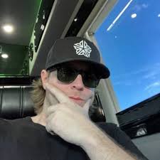 Rick Montgomery (@rickm8725)