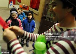 28 Making Balloon Animals Stock Photos, High-Res Pictures, and Images