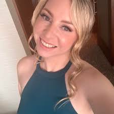 Others at the beach : Me :