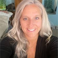 Kristy Huff's Instagram, Twitter & Facebook