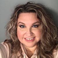 60+ "Lisa Ea" profiles