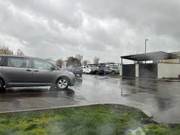 CELL PHONE WAITING LOT