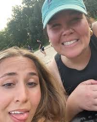 Jessica Hutton's Instagram, Twitter & Facebook