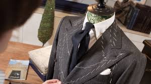 42 drappi in chiffon utilizzabili come stola, foulard, o lasciate cadere libere nuovissimo ottimo per ballo. Abiti Su Misura A Roma I Migliori Indirizzi Pg Magazine