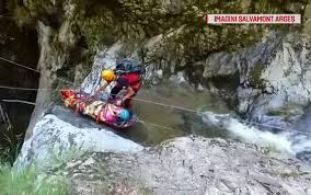 Cazare ieftina in valea lui mihai 2020! TuristÄ SalvatÄ Din Canionul Valea Lui Stan Ce A FÄcut Unul Dintre Prietenii Ei Stirileprotv Ro