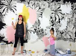 Black And White Wall Painting Flowers Two Years Ago I Decided To Paint A Giant Black And White Flower Mural On Our Bedroom Wall It Was A Really Fun Project An Wall Painting Flower Mural Diy Mural