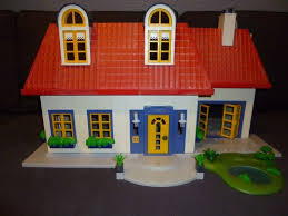 Bauhaus architecture that incorporates the early playmobil castle. Playmobil Haus 3965 Nur 80fr Kaufen Auf Ricardo