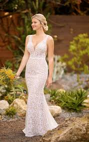 Sie können ihr kleid auch individuell anpassen lassen, um es wahrlich einzigartig zu machen. Brautkleider Fit Flare Hochzeitshaus Niedersachsen