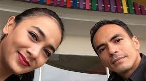 Kisah bayuadalah bayu (atalarik syah) yang ditinggalkan istri tercintanya, sarah (amara) selamanya. Melihat Kembali Pernikahan Keluarga Syah News Entertainment Fimela Com