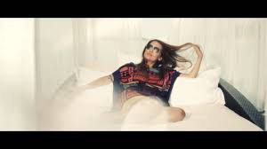 2000'lerin ortalarından bu yana çıkardığı popüler şarkılar sayesinde günümüzde türk pop müziğinin en tanınan isimlerinden biri hâline geldi. Demet Akalin Rekorhttps Tr Pinterest Com Esraerkacan Sarkilar Muzik