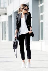 Black And White Smart Casual Dress Pin By Debora Kalmar On Styles Chic Outfits Spring Sophisticated Outfits Casual Chic Spring