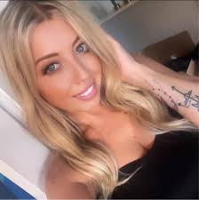 Tina Thibeault's Instagram, Twitter & Facebook