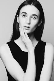 Veronica Van's Instagram, Twitter & Facebook