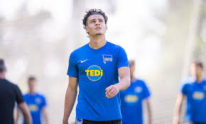 Mesut ozil, julian draxler, emiliano buendia, omar rekik, valentin antov latest. Arsenal Agree 900 000 Deal With Hertha Berlin For Teenage Defender Omar Rekik Daily Mail Online