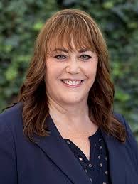 Elena Morrow's Instagram, Twitter & Facebook