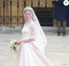 Recherchez votre robe de mariage. Angelina Jolie Kate Middleton Les Plus Belles Robes De Mariee Des Stars Purepeople