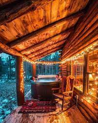 Think rustic complete with wood beams, groove ceilings, and a wood fireplace. Whirlpool Jacuzzi Veranda Livelife Livelaughlove Gardendesign Genuss Living Somoechteichleben Ort Cabin In The Woods Rustikales Haus Design Fur Zuhause
