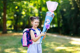 Hier gibt es eine anleitung, wie man eine solche schultüte für jungen selber machen kann. Schultute Basteln Schone Tipps Und Schnelle Diy Ideen Gala De