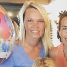 Suzanne Downer's Instagram, Twitter & Facebook