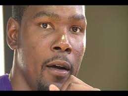 VIDEO: Kevin Durant in Madrid: Thunder star draws huge crowd at KD8  promotion