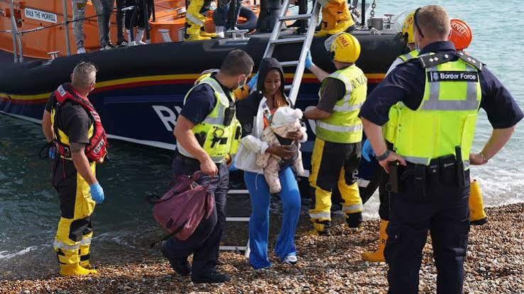 Migrant crisis: Record number tried to cross Channel to UK on Monday, say witnesses | UK News | Sky News