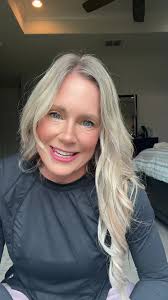 Evelyn at Blooming Jelly