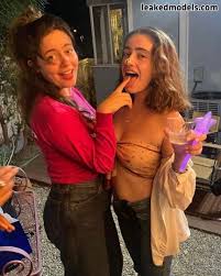 Molly Gordon  crashgordon  mollsterg Nude Leaks OnlyFans Photo 30 -  Leaked Models
