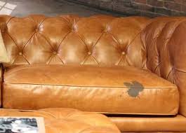 L'encre du stylo et la couleur du cuir vont ainsi se mélanger, et cela rend très difficile son nettoyage, toutefois il existe une solution pour atténuer une tache de stylo. Enlever Une Tache De Vin Comment Nettoyer Une Tache De Vin Facilement