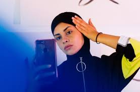 Check spelling or type a new query. How To Take A Good Selfie With Your Iphone Tips And Poses