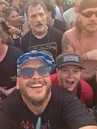 Our inflatable friend went rogue towards the end of last night and decided  to go crowd surfing! Has anyone seen her? Would love to hear about how her  night ended 🤣