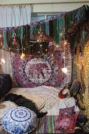 Pin By Maddy On Boho Tapestry Bedding Boho Bedroom Design Boho Bedroom Decor Hippie Room Decor